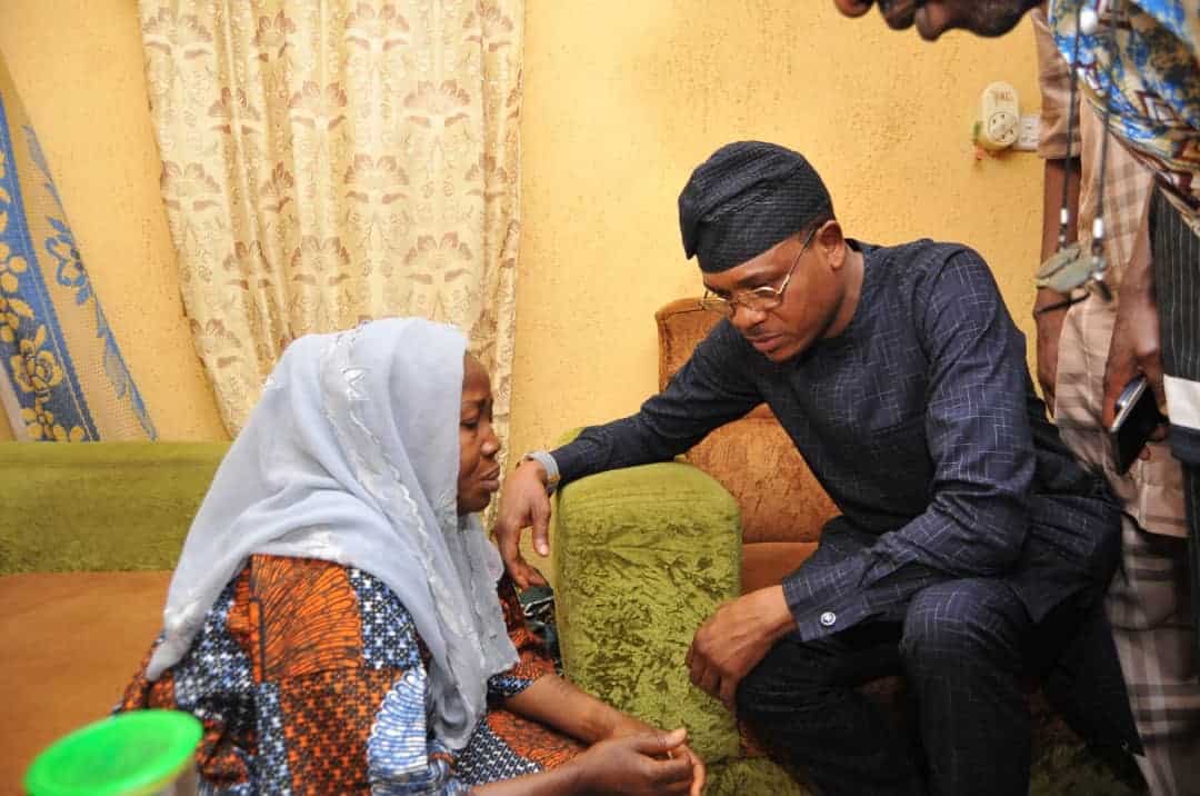 Hon Shina Peller visits Family of Slain Soldier , Award Scholarship to Daughter.